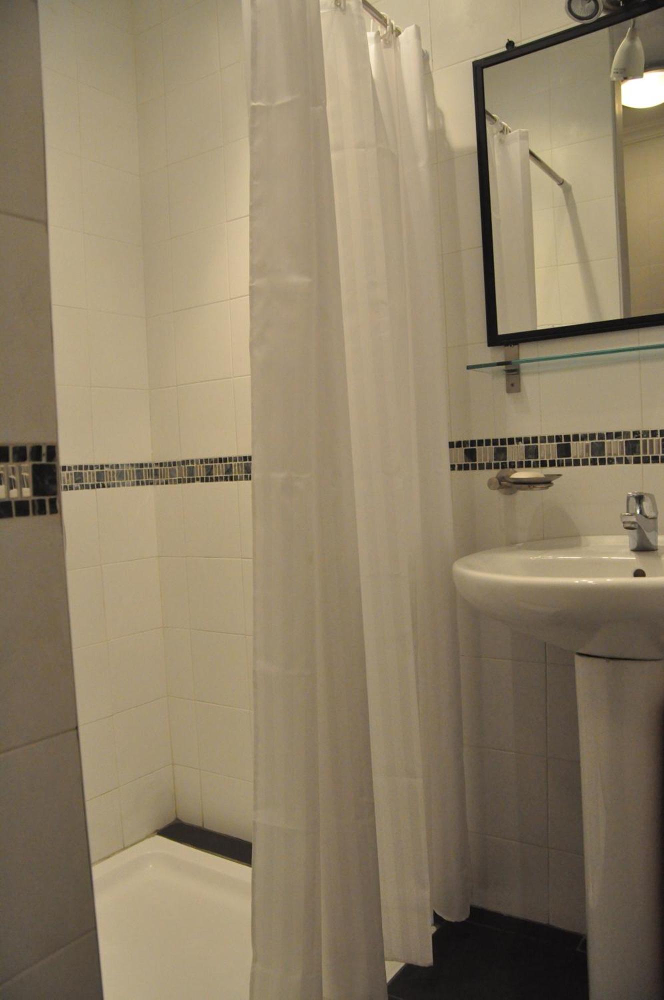 Appartement Agreable Avec 2 Tres Belles Terrasses Au Coeur De ราบัต ภายนอก รูปภาพ